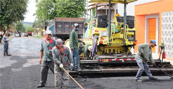 Obras de repavimentação da rua Goiás, no bairro Boa Vista, em 2020.